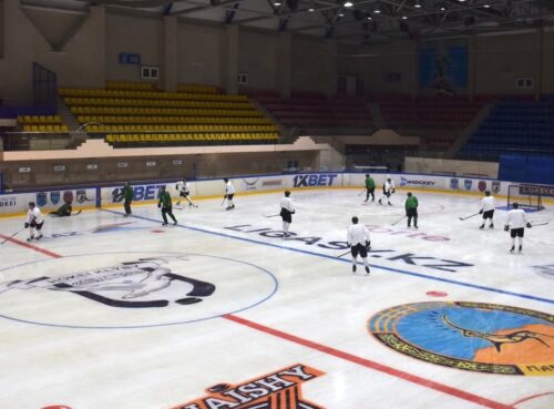 В Павлодаре после полугодового перерыва заработал Ледовый дворец