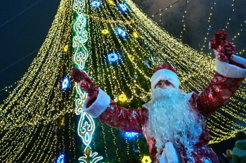 В Павлодаре 20 декабря зажгут огни на главной елке города