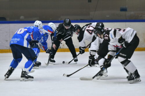 Фото: павлодарские хоккеисты уступили гостям из Актобе