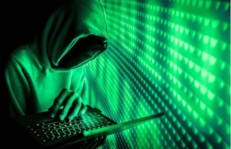 Павлодарцев предупредили о мошенничествах в преддверии новогодних праздников