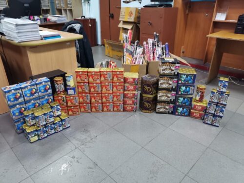 Нелегальную точку по продаже пиротехники выявили в Павлодаре