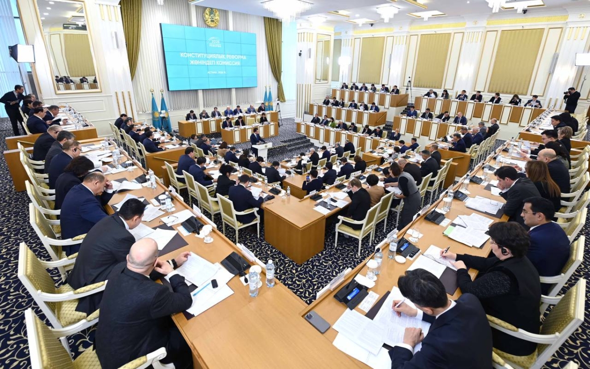 Текст проекта новой Конституции будет опубликован в печатных изданиях «Егемен Қазақстан» и «Казахстанская правда», а также на официальном сайте Конституционного Суда – Эльвира Азимова