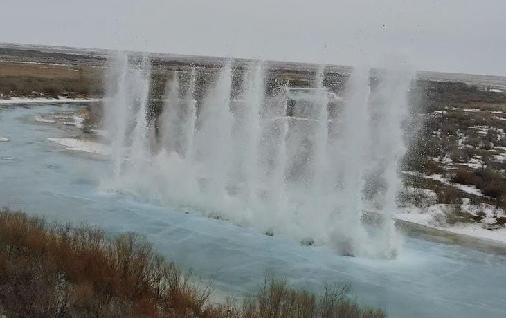 Паводок: в Павлодарской области готовятся к подрыву льда на Иртыше и Селете