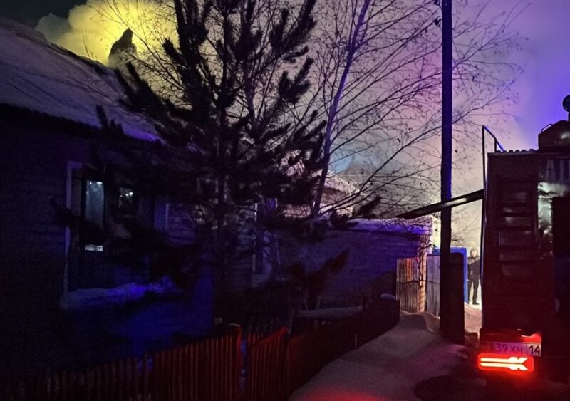 Павлодарские полицейские спасли из горящего дома 88-летнюю пенсионерку  