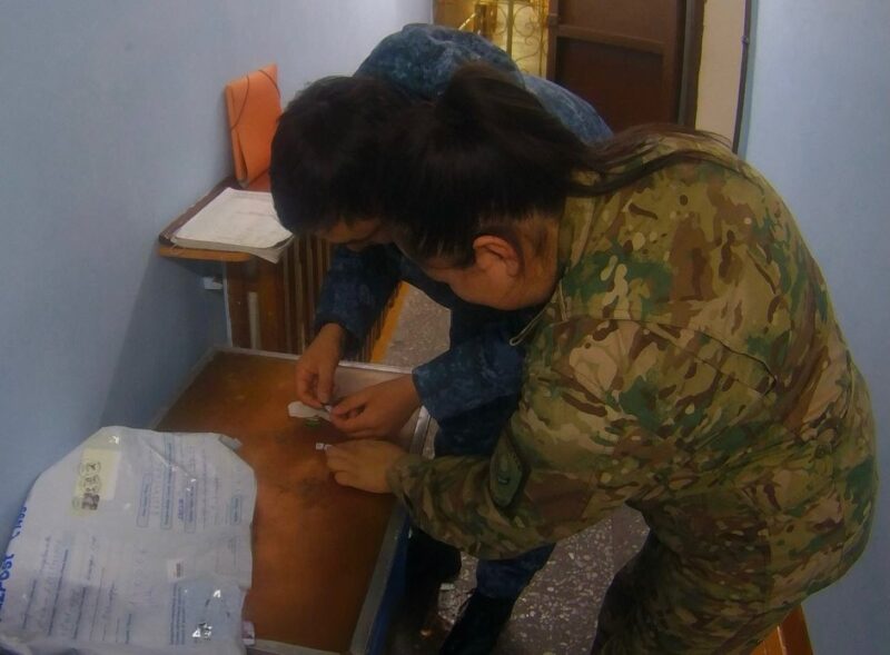 SIM-карты в чайных пакетиках пытались передать в колонию Павлодара