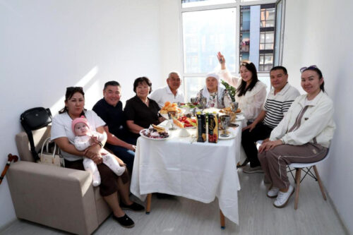 Молодые ученые заселились в квартиры, врученные президентом