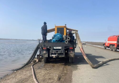 Паводок: почти 300 тыс. кубометров талой воды откачали в Павлодарской области