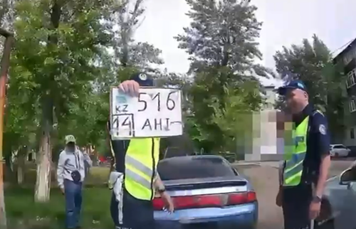 Экибастузец решил сэкономить и просто нарисовал госномера