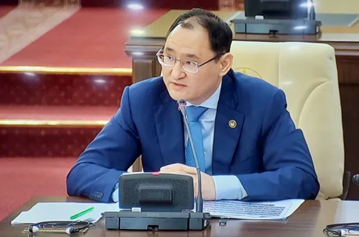 Что за коробки с оружием завез в Казахстан Назарбаев Университет