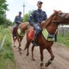 Фото: конный патруль на защите павлодарских дач