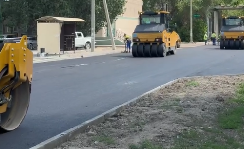 В Павлодаре начались работы по асфальтированию улицы Радищева