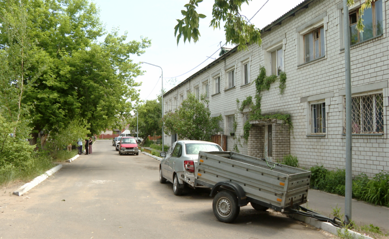 Двор в подарок