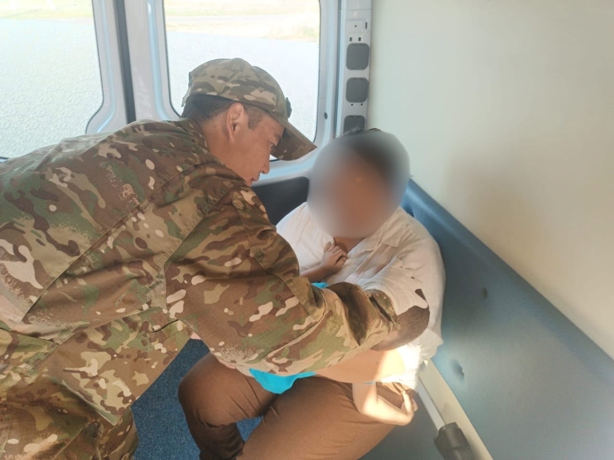 В Павлодарской области тракторист наехал на двух детей