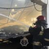 В Павлодаре при пожаре обрушилась кровля цеха по производству пластмассы  