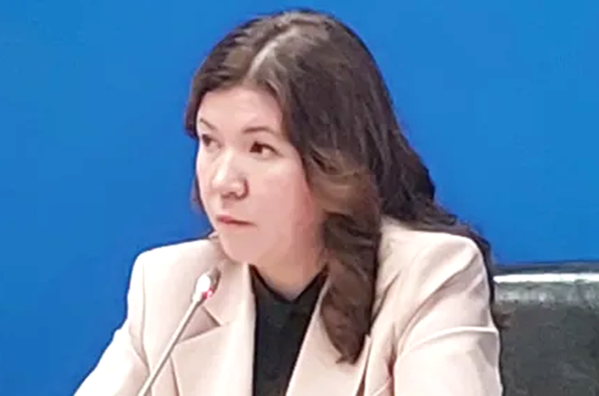 Жулдыз Сулейменова: Социальный педагог получает не 85, а 118 тысяч тенге