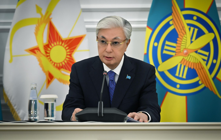Глава государства поручил подготовить План военной реформы