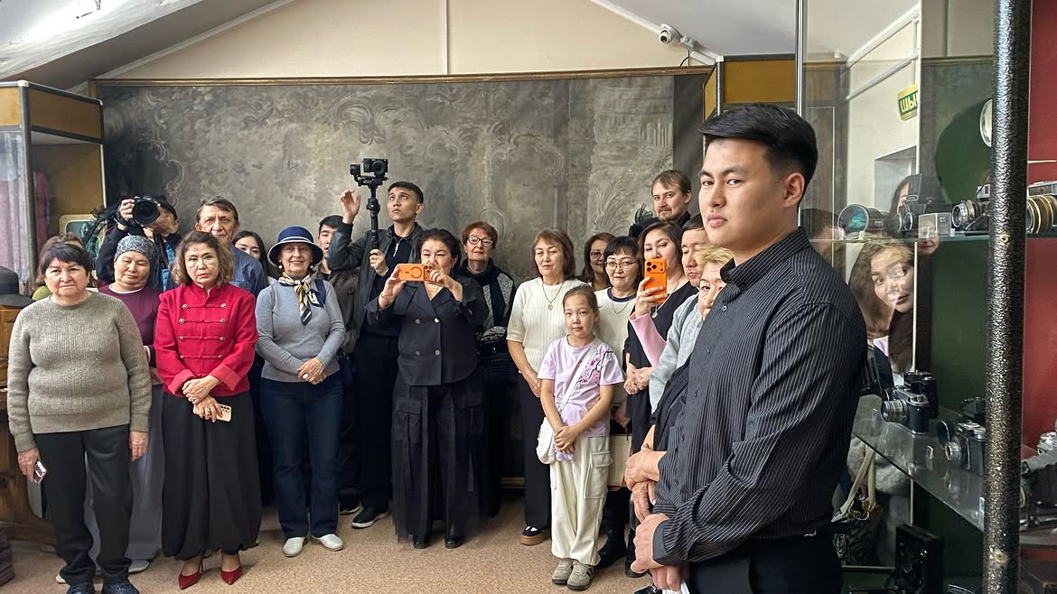 В Павлодаре открылась выставка свадебной фотографии «Между светом и чувствами»